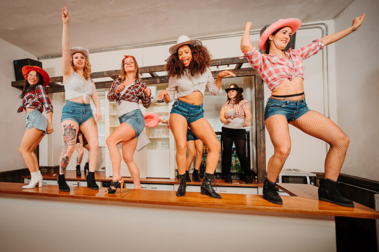 Workshop-Coyote-Ugly - Helemaal los op de bar