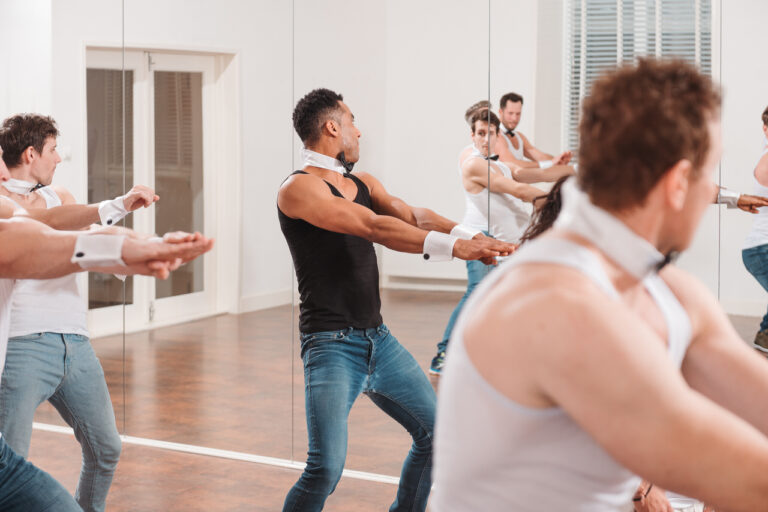 Dans moves - vrijgezellen workshop mannen - Mannen workshop Belgie - sportieve workshop - Magic moves